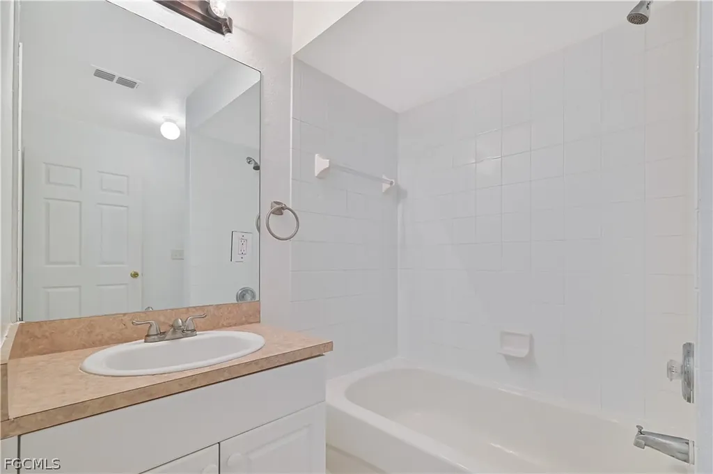 1213 SW 15th Terrace Cape Coral FL 33991