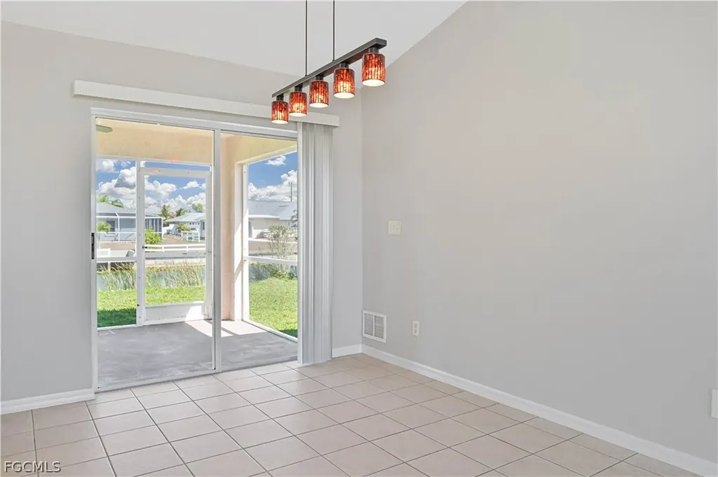 1213 SW 15th Terrace Cape Coral FL 33991