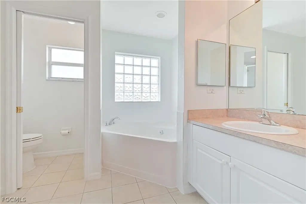 1213 SW 15th Terrace Cape Coral FL 33991
