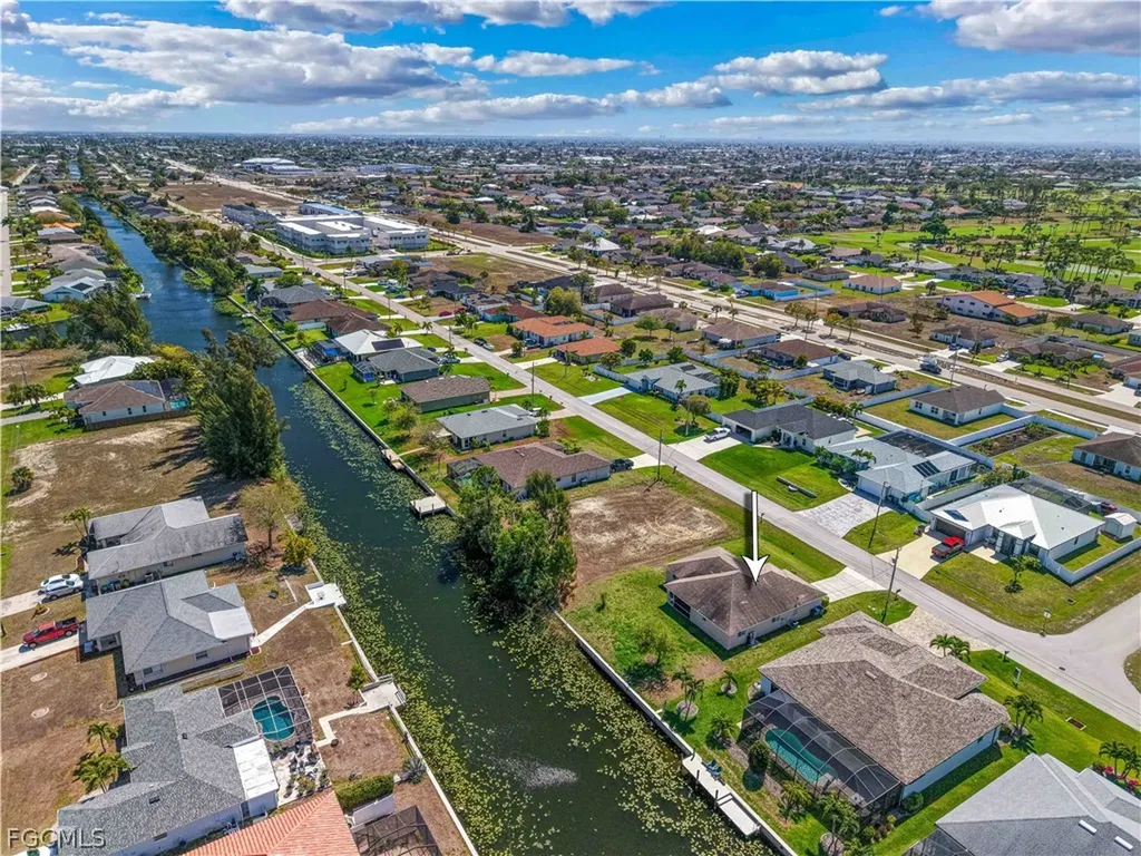 1213 SW 15th Terrace Cape Coral FL 33991