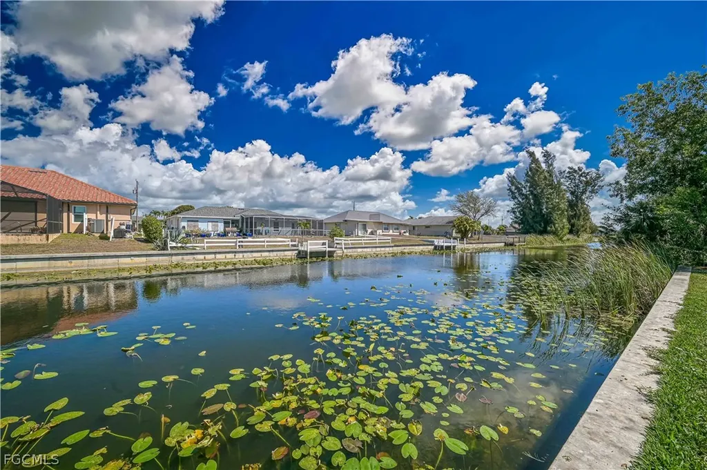 1213 SW 15th Terrace Cape Coral FL 33991