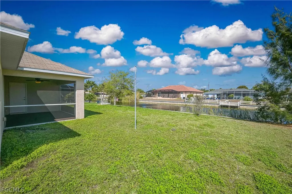 1213 SW 15th Terrace Cape Coral FL 33991