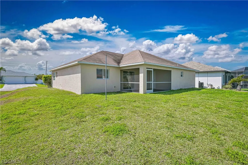 1213 SW 15th Terrace Cape Coral FL 33991