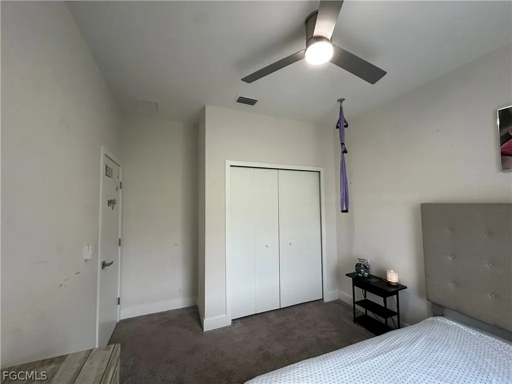 1613 N Gator Circle Cape Coral FL 33909