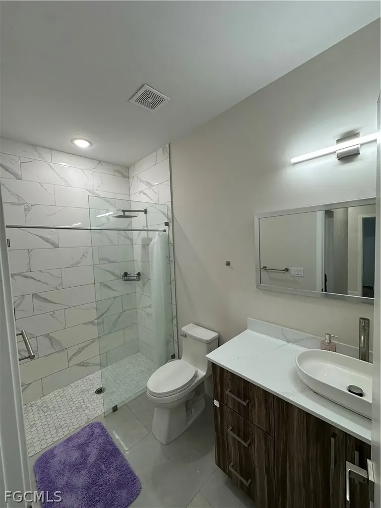1613 N Gator Circle Cape Coral FL 33909
