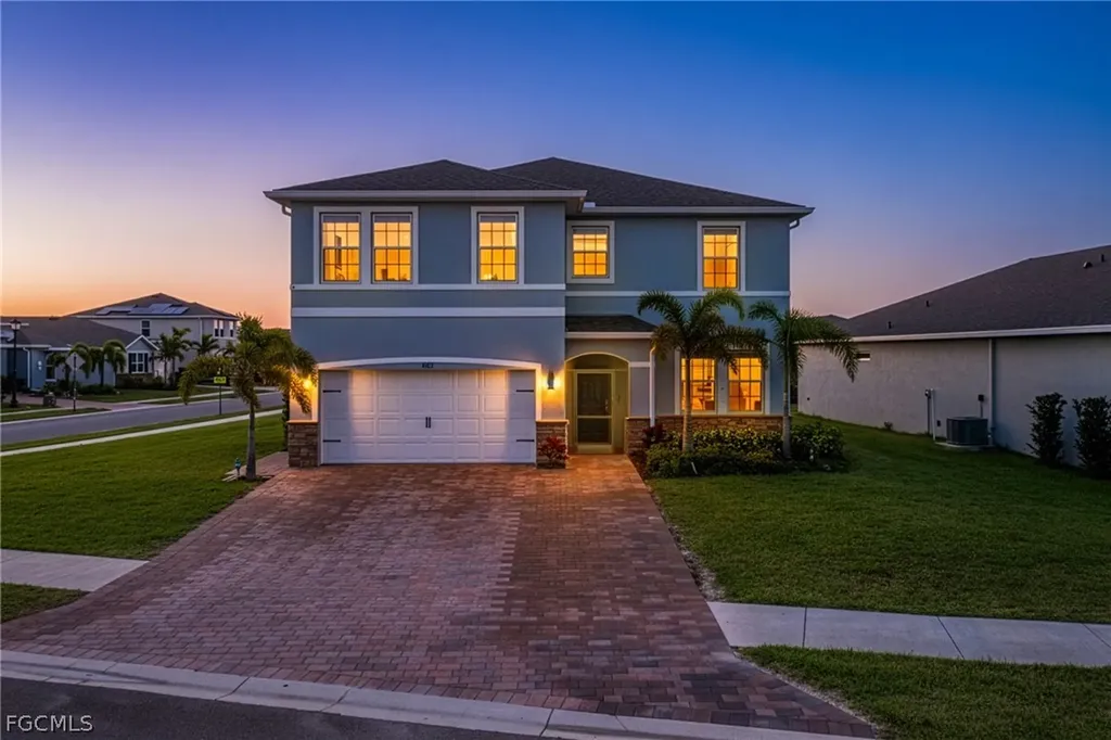 202 Spring Hill Lake Loop Cape Coral FL 33993