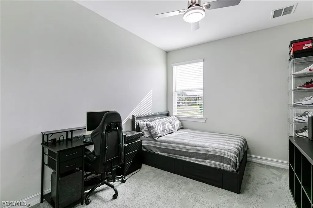 202 Spring Hill Lake Loop Cape Coral FL 33993