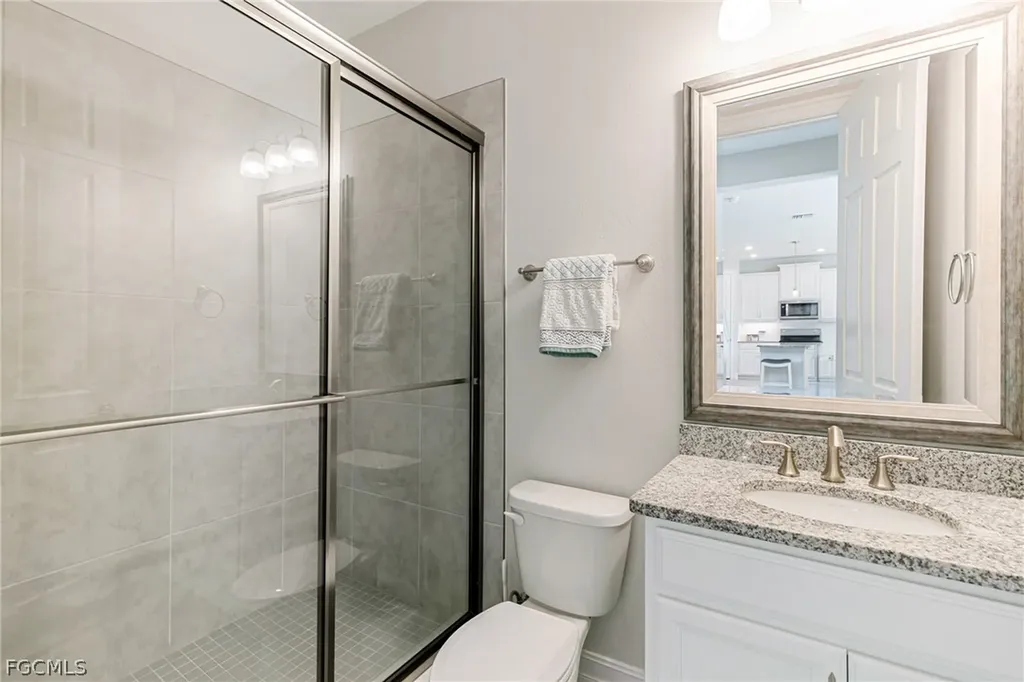 202 Spring Hill Lake Loop Cape Coral FL 33993