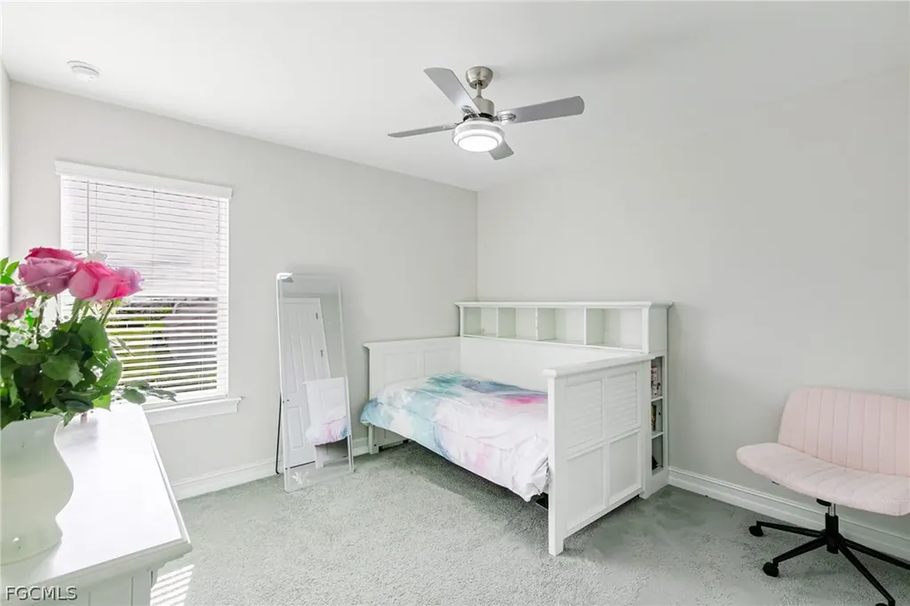202 Spring Hill Lake Loop Cape Coral FL 33993