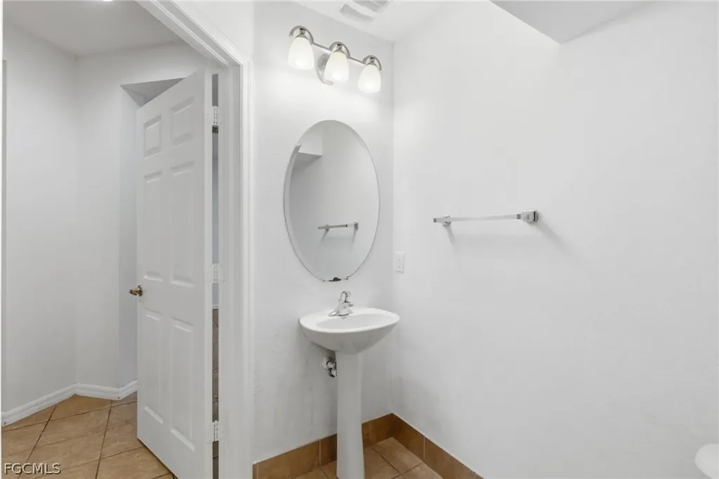 4074 Cherrybrook Loop Fort Myers FL 33966