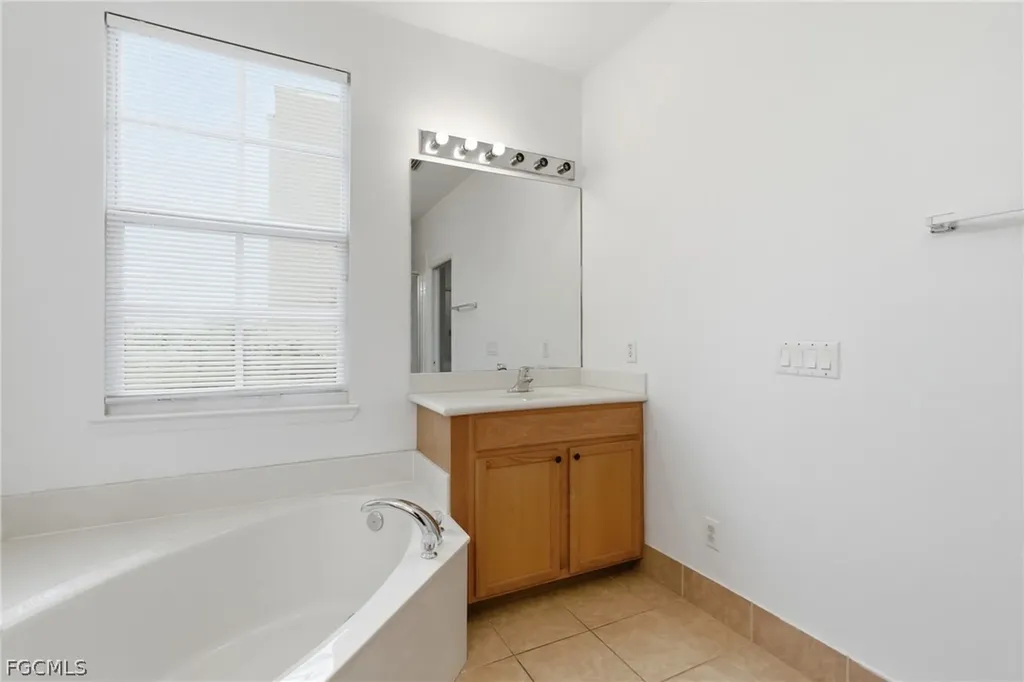 4074 Cherrybrook Loop Fort Myers FL 33966