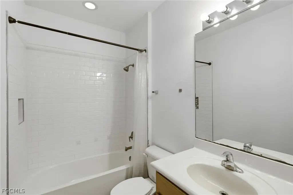 4074 Cherrybrook Loop Fort Myers FL 33966