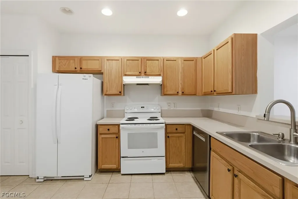 4074 Cherrybrook Loop Fort Myers FL 33966