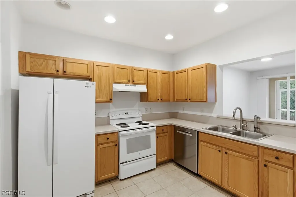 4074 Cherrybrook Loop Fort Myers FL 33966