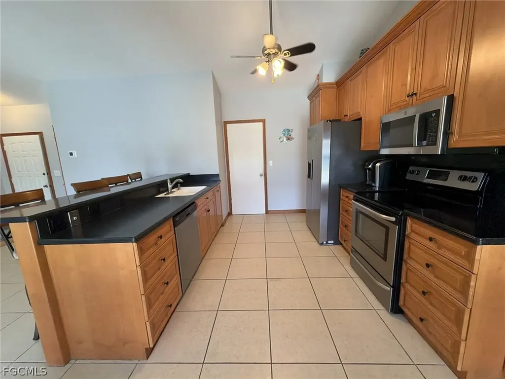 3723 Pelican Boulevard Cape Coral FL 33914