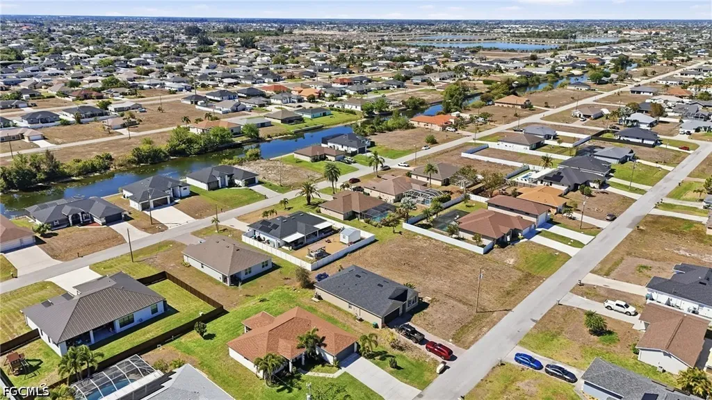 325 NW 9th Street Cape Coral FL 33993