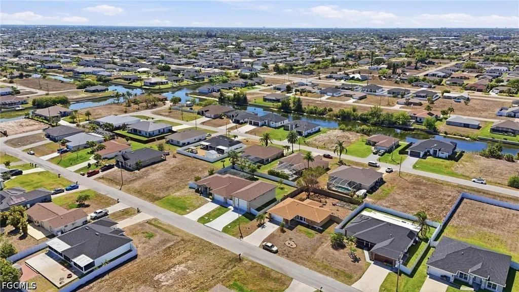 325 NW 9th Street Cape Coral FL 33993