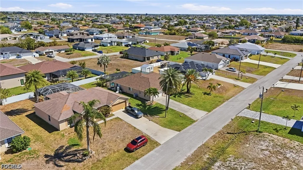 325 NW 9th Street Cape Coral FL 33993