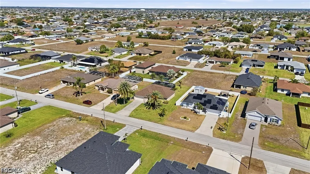 325 NW 9th Street Cape Coral FL 33993