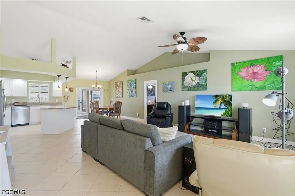 325 NW 9th Street Cape Coral FL 33993