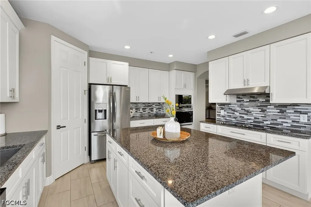 5941 Tarpon Gardens Circle Cape Coral FL 33914