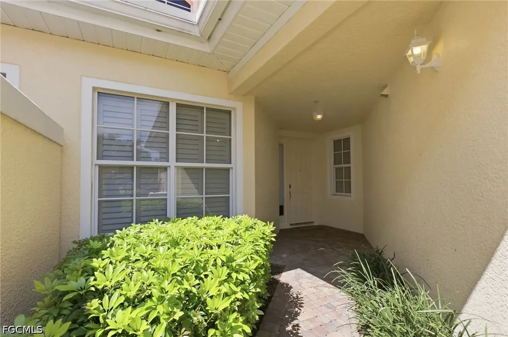 5941 Tarpon Gardens Circle Cape Coral FL 33914