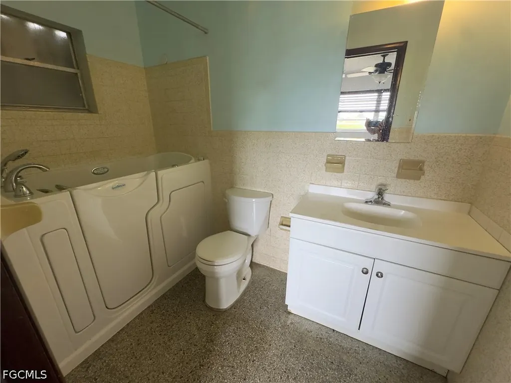 23 W Corkscrew Boulevard Clewiston FL 33440
