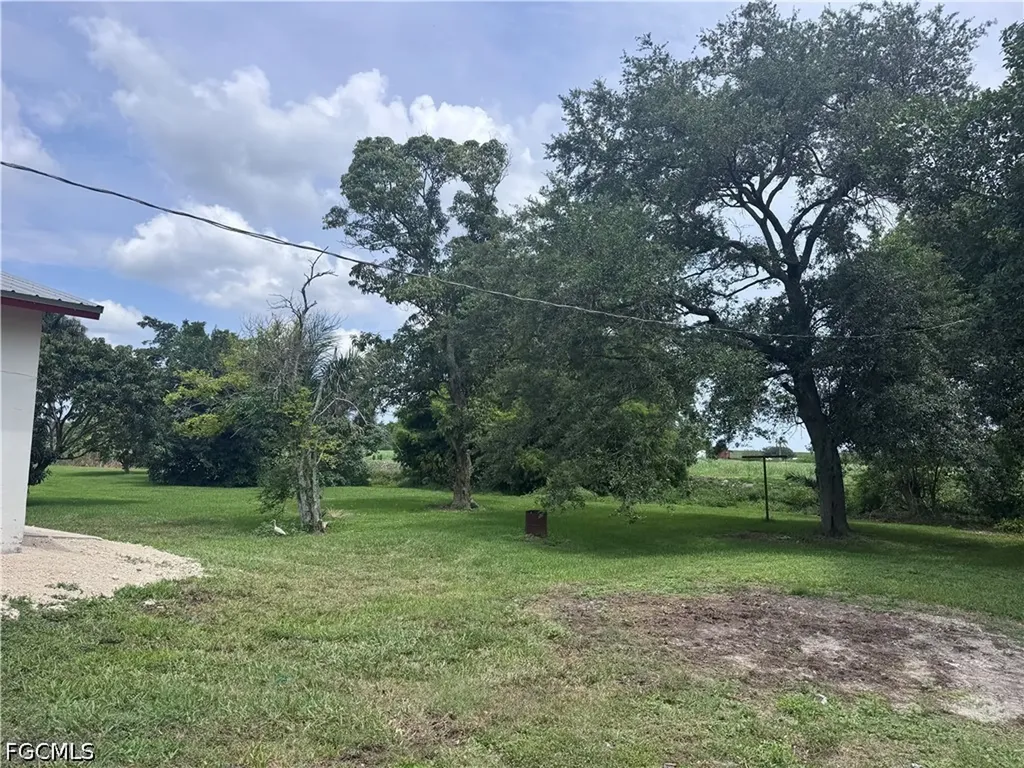 23 W Corkscrew Boulevard Clewiston FL 33440
