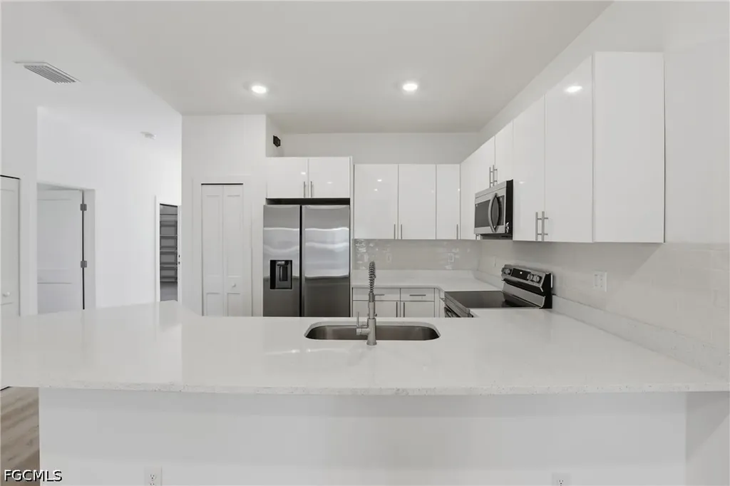 4719 28th Street SW Lehigh Acres FL 33973