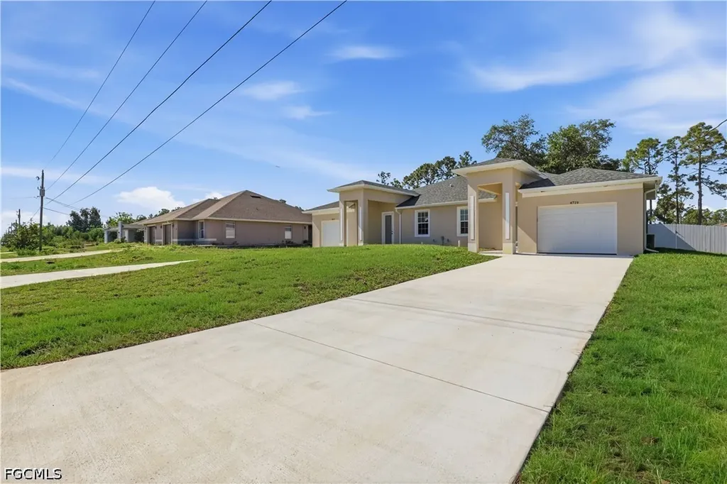 4719 28th Street SW Lehigh Acres FL 33973