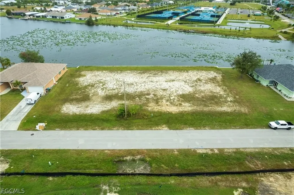 503 SW 3rd Court Cape Coral FL 33991