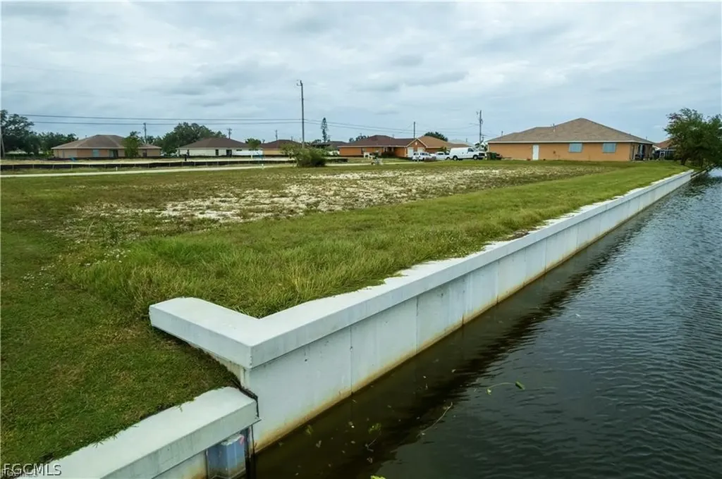 503 SW 3rd Court Cape Coral FL 33991