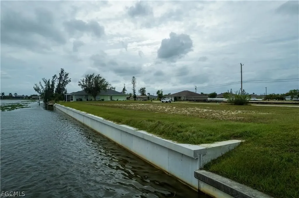 503 SW 3rd Court Cape Coral FL 33991