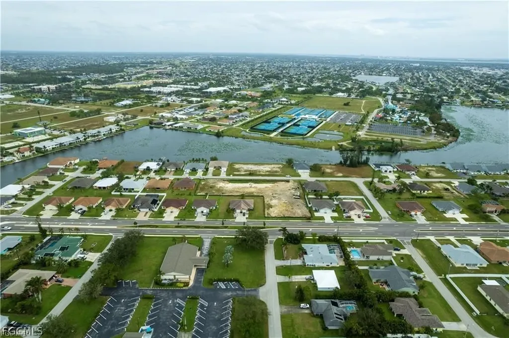 503 SW 3rd Court Cape Coral FL 33991