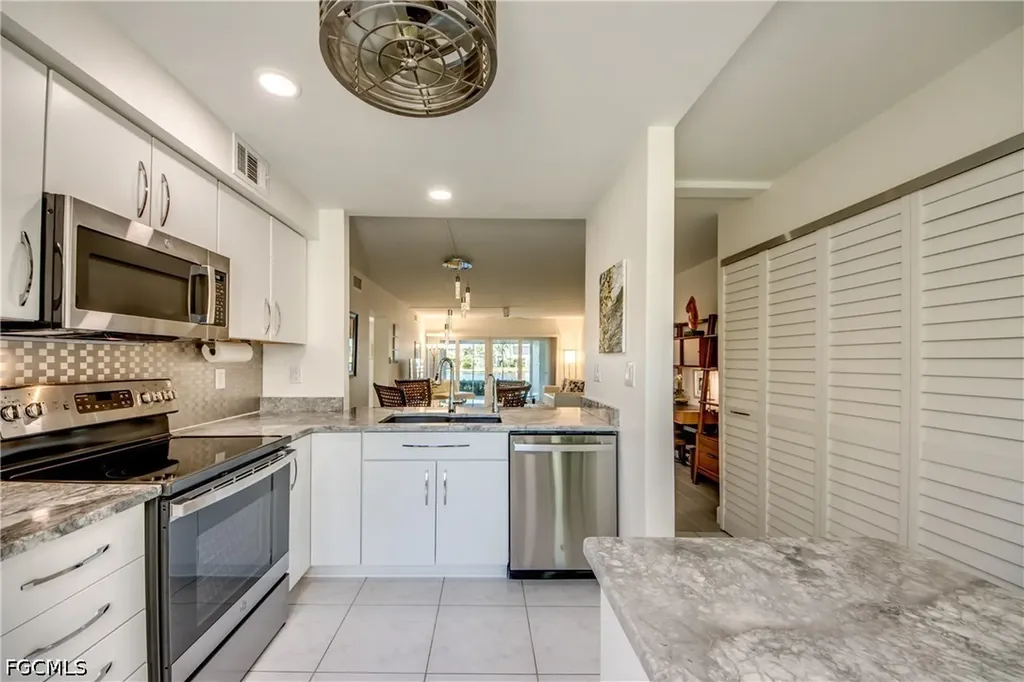 4016 SE 19th Avenue Cape Coral FL 33904