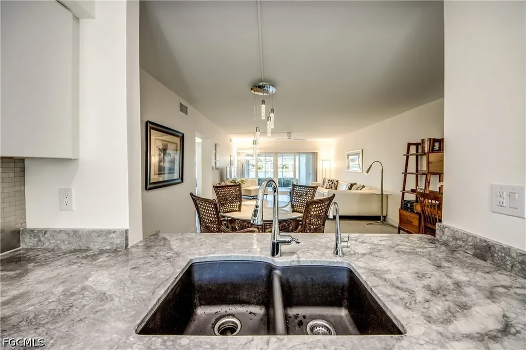 4016 SE 19th Avenue Cape Coral FL 33904