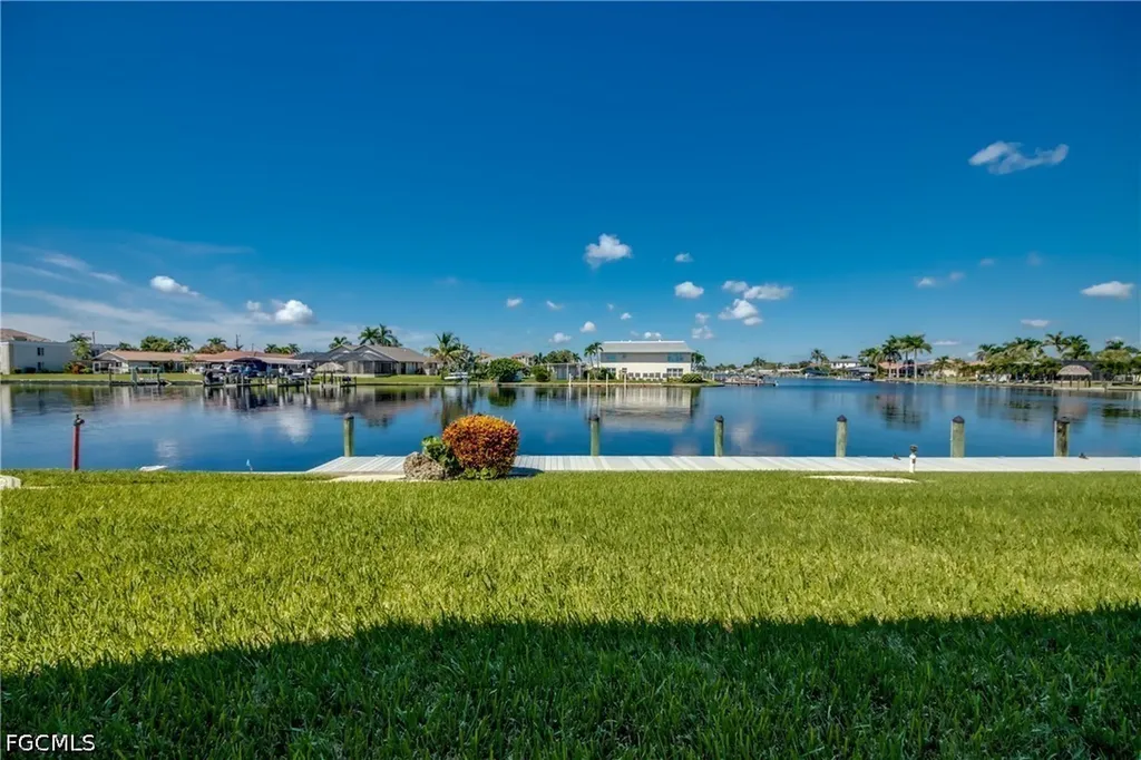 4016 SE 19th Avenue Cape Coral FL 33904
