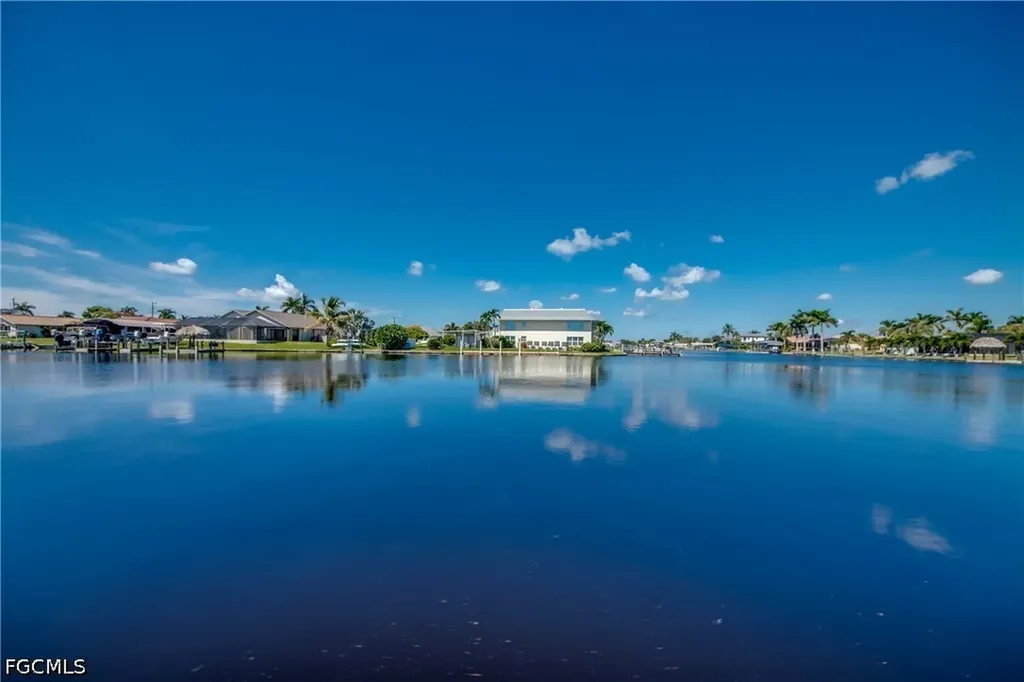 4016 SE 19th Avenue Cape Coral FL 33904