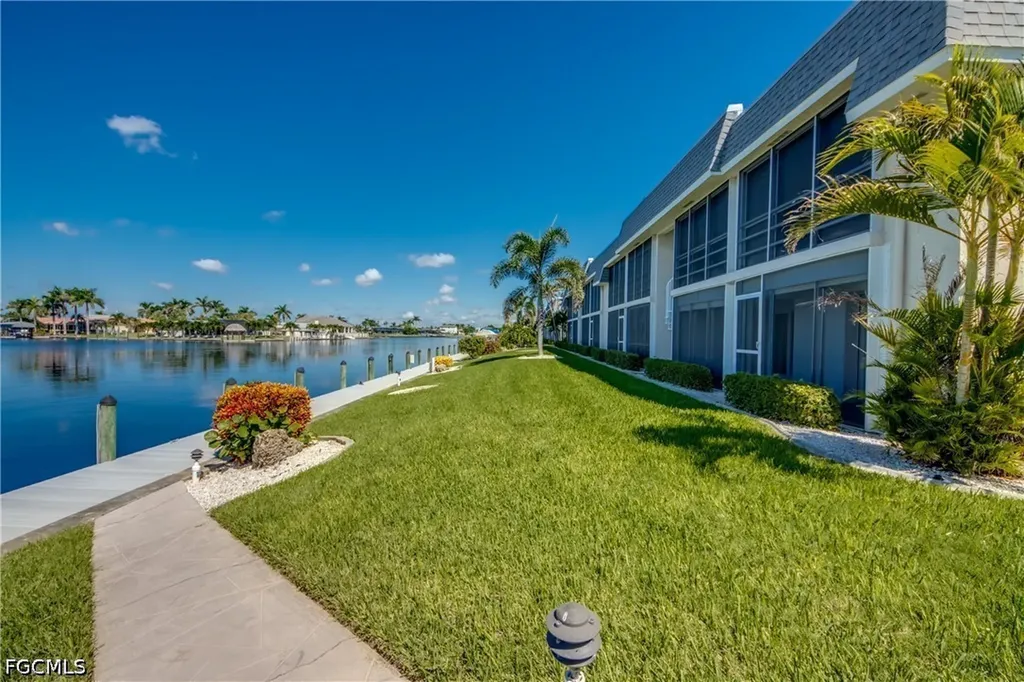 4016 SE 19th Avenue Cape Coral FL 33904