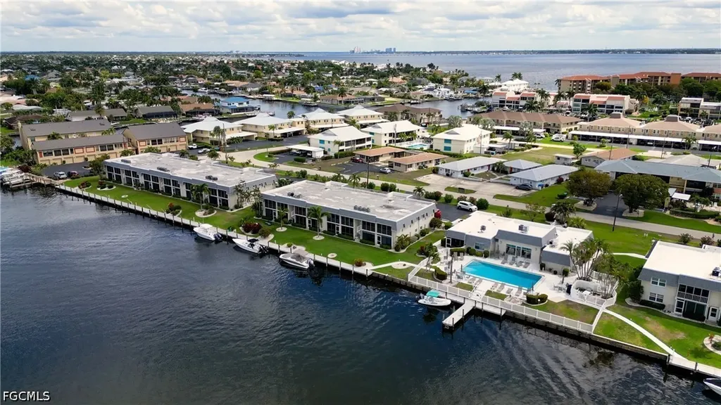4016 SE 19th Avenue Cape Coral FL 33904