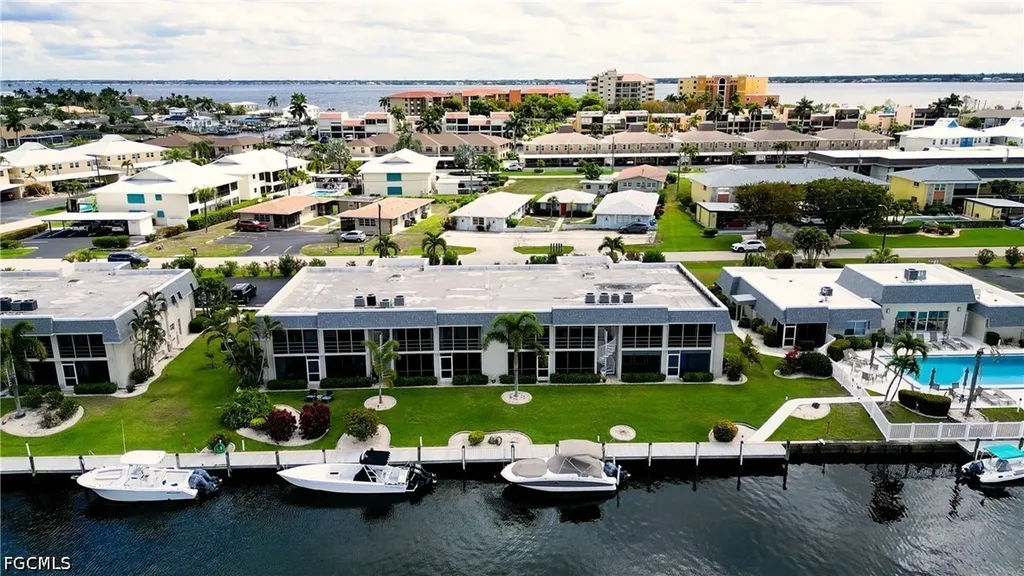 4016 SE 19th Avenue Cape Coral FL 33904