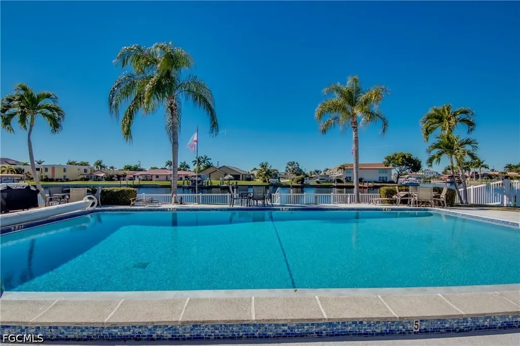 4016 SE 19th Avenue Cape Coral FL 33904