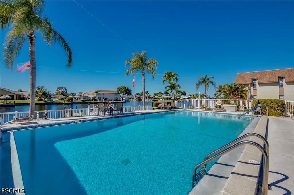 4016 SE 19th Avenue Cape Coral FL 33904