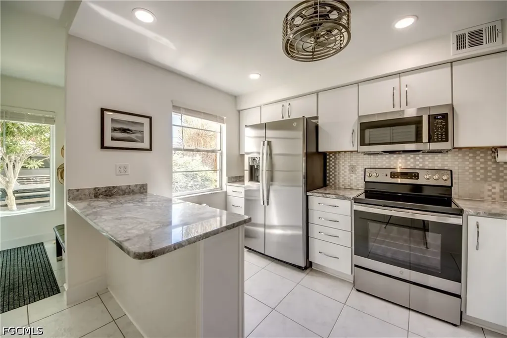 4016 SE 19th Avenue Cape Coral FL 33904