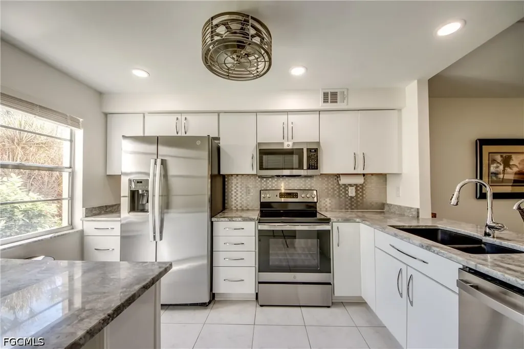 4016 SE 19th Avenue Cape Coral FL 33904