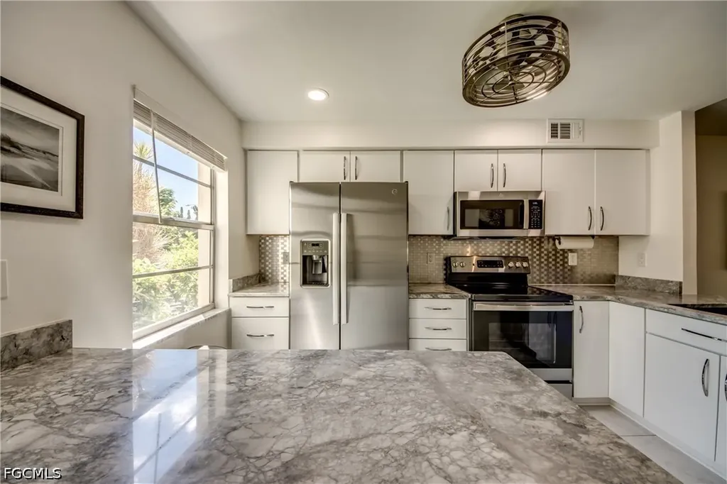 4016 SE 19th Avenue Cape Coral FL 33904