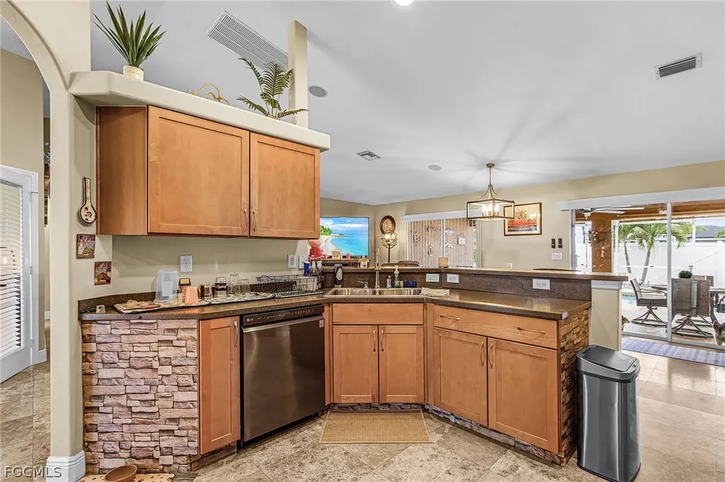 3420 NW 45th Avenue Cape Coral FL 33993