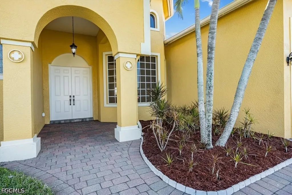 1539 NW 42nd Avenue Cape Coral FL 33993