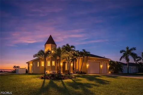 1539 NW 42nd Avenue Cape Coral FL 33993