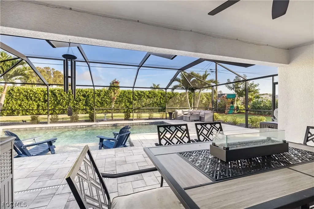 1007 SE 26th Terrace Cape Coral FL 33904